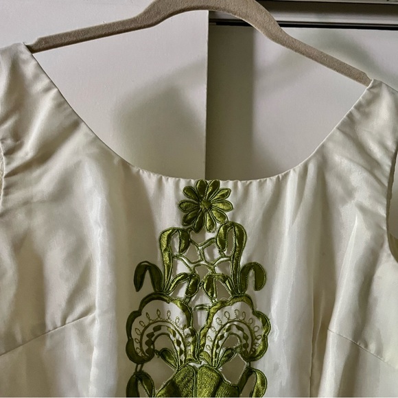 Unnamed vintage midi ivory and green dress. Gorgeous late 70s  80s lined Sz 6 - Picture 9 of 11